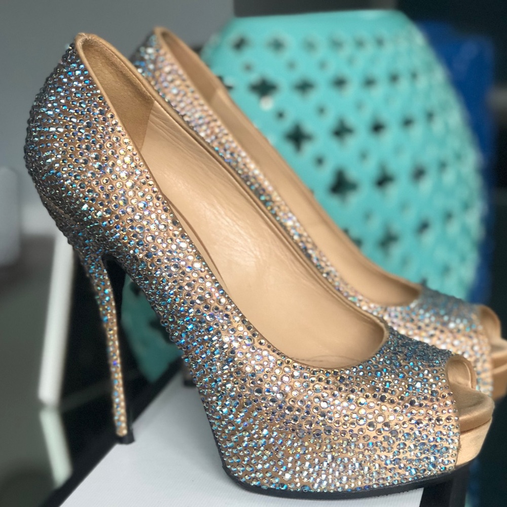 Gucci crystal shoes